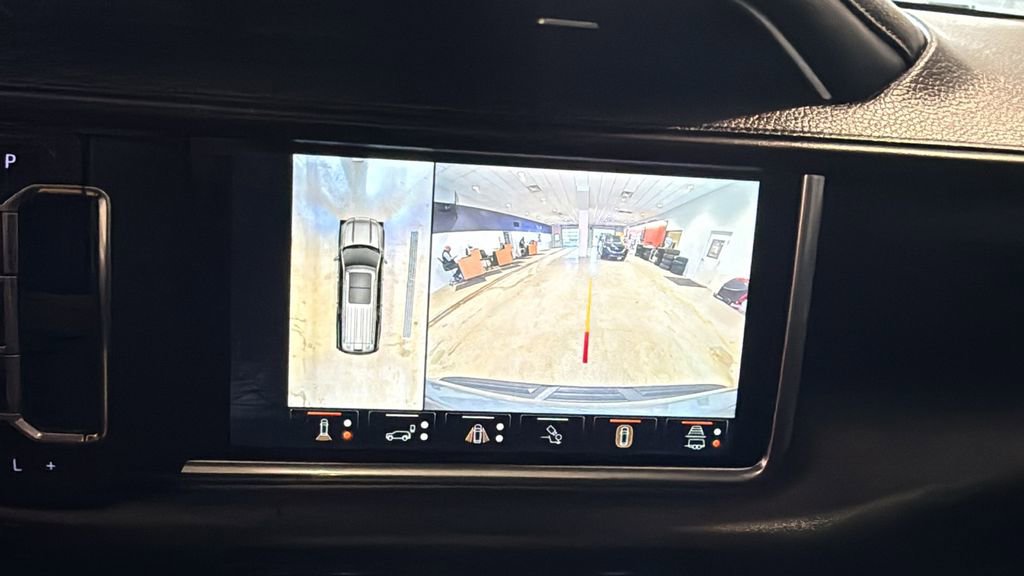 Used 2024 GMC Yukon Denali w/ Denali Reserve Package image 41