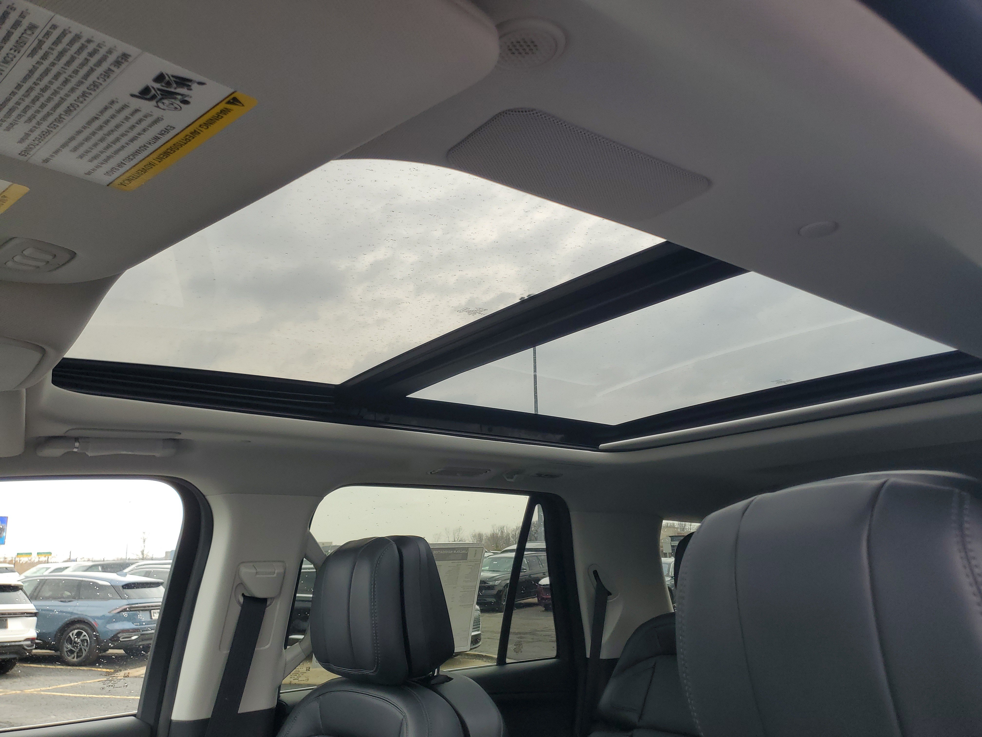 New 2026 Lincoln Navigator Reserve AWD/4WD image 10