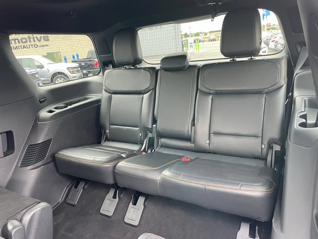 Used 2025 Ford Expedition Tremor AWD/4WD image 9