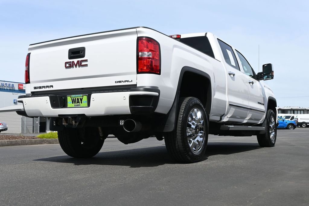 Used 2018 GMC Sierra 2500 Denali w/ Duramax Plus Package AWD/4WD image 6