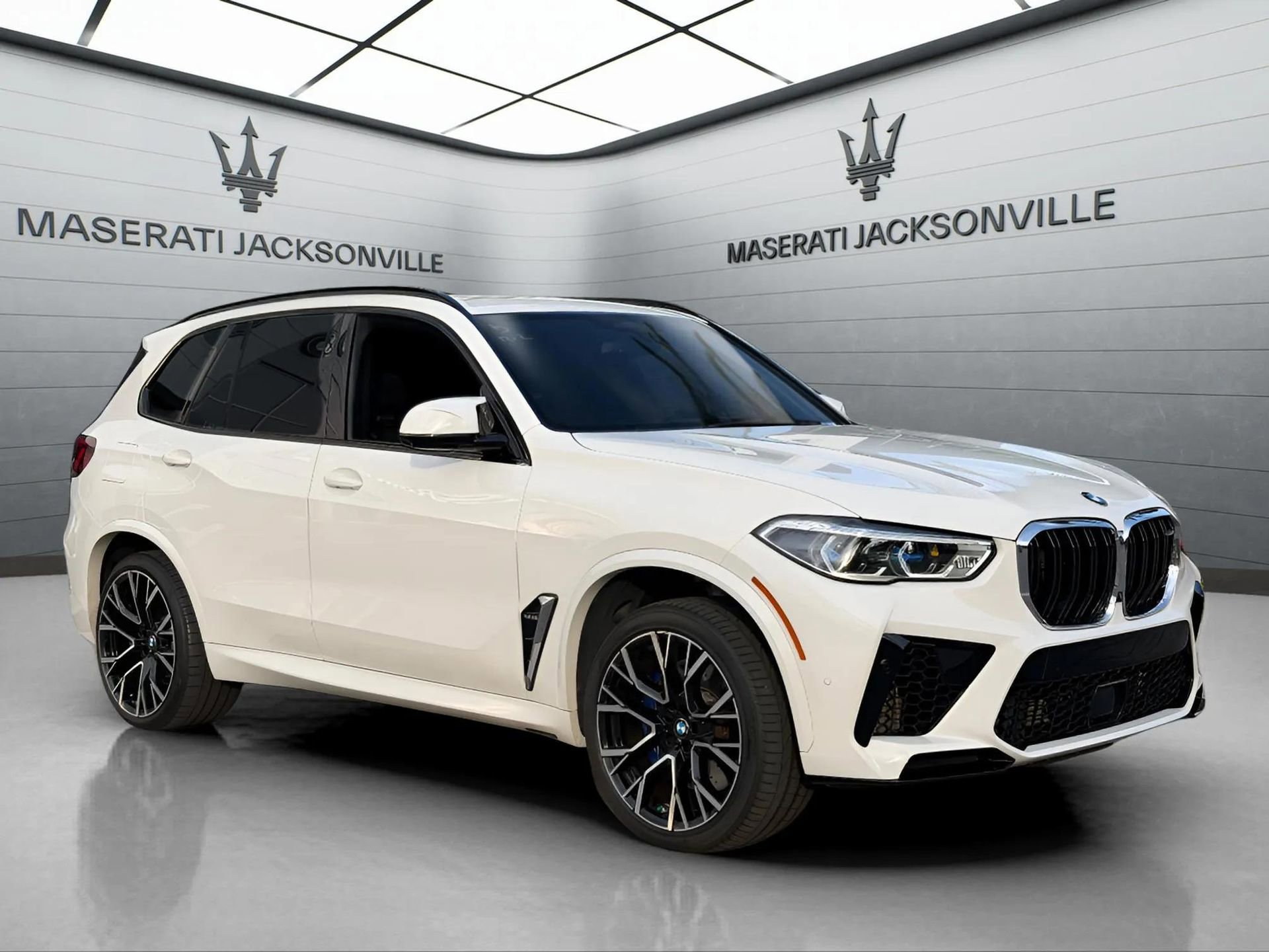 Used 2022 BMW X5 M w/ Executive Package image 14