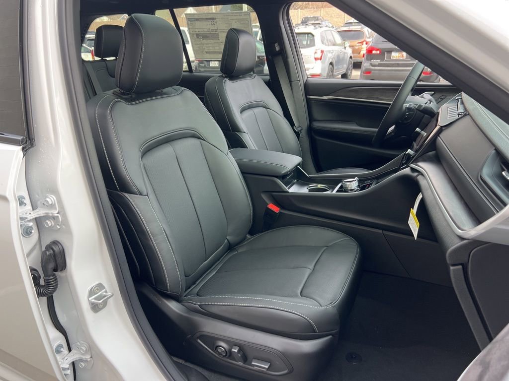 New 2026 Jeep Grand Cherokee Limited image 24