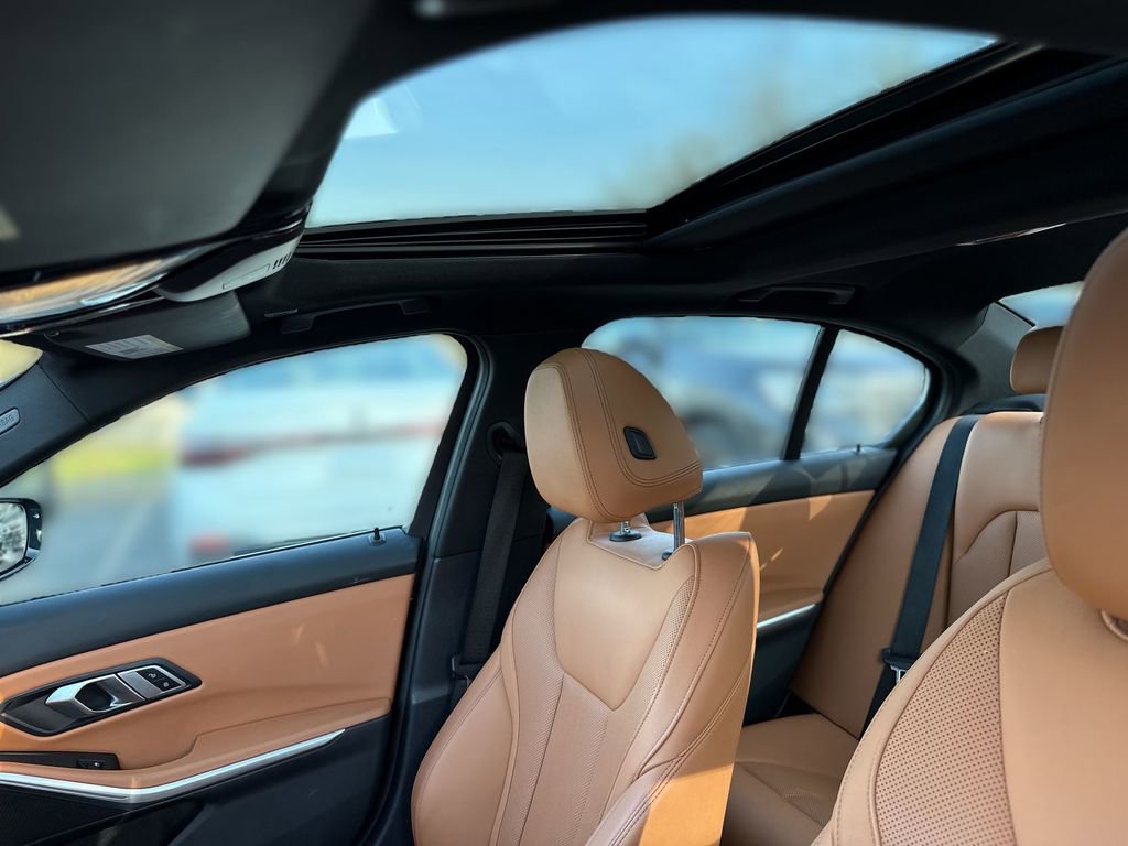 Used 2023 BMW 330i xDrive Sedan w/ Premium Package image 16