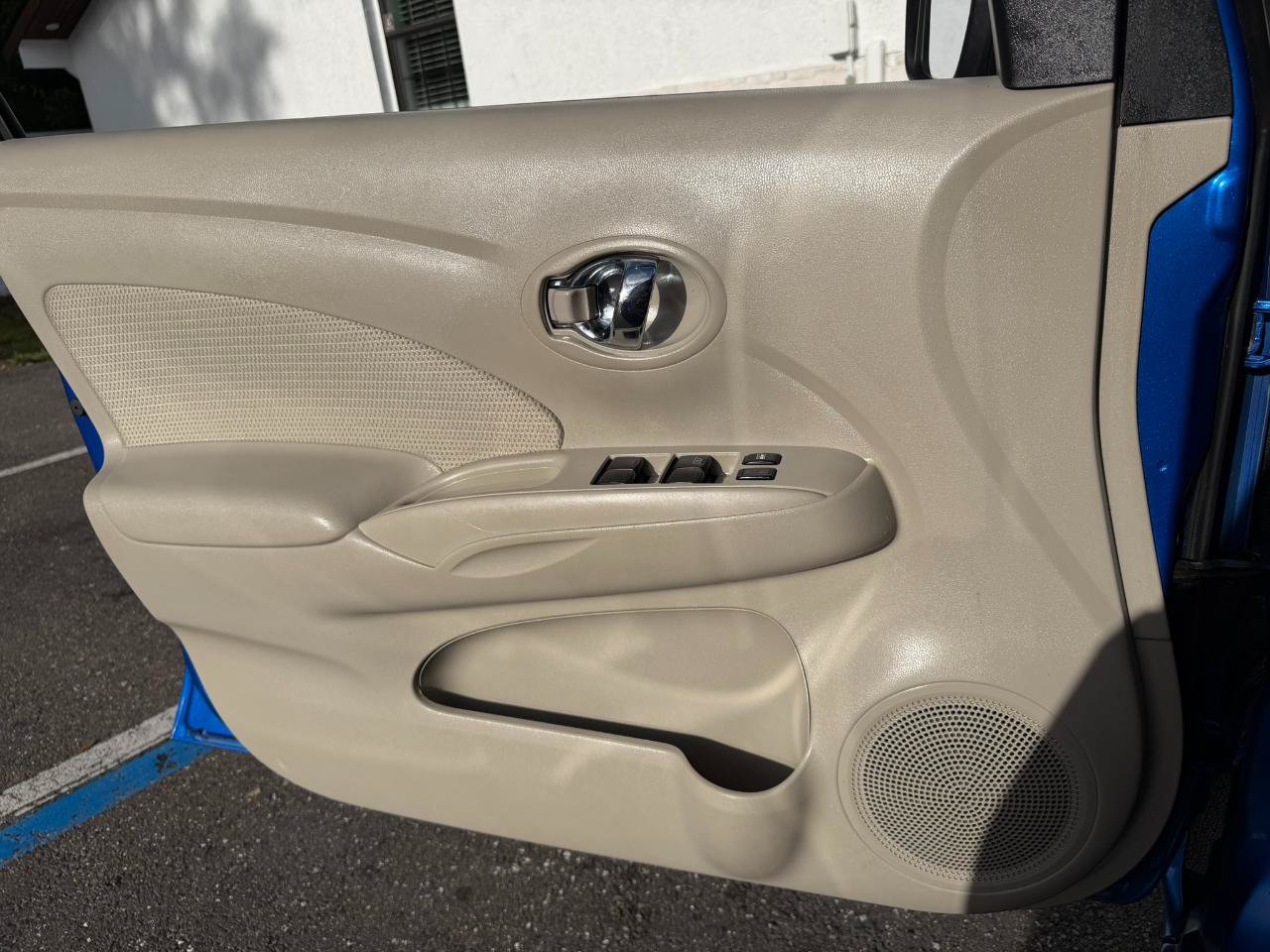 Used 2015 Nissan Versa SV FWD image 26