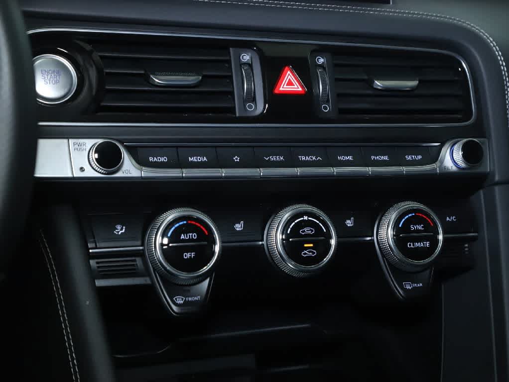 Used 2021 Genesis G70 2.0T AWD/4WD image 25