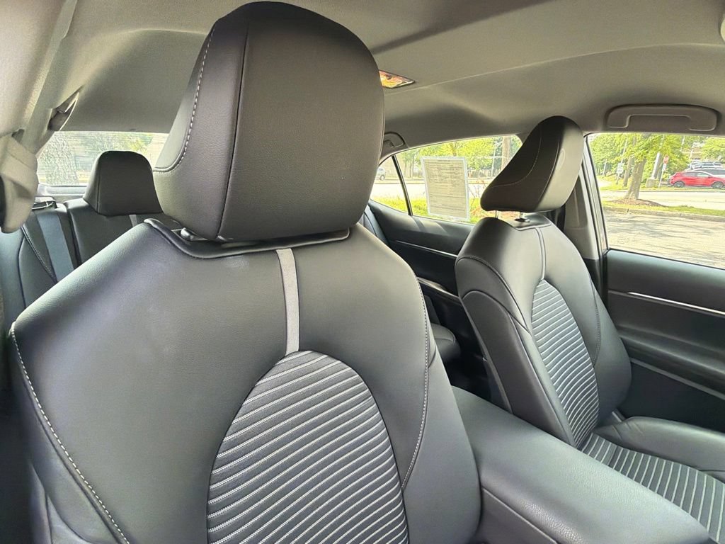 Used 2024 Toyota Camry SE FWD image 30