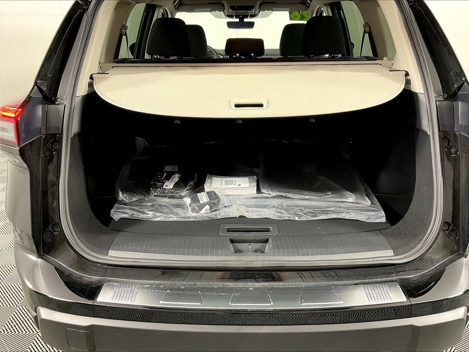Used 2026 Nissan Rogue SV AWD/4WD image 35