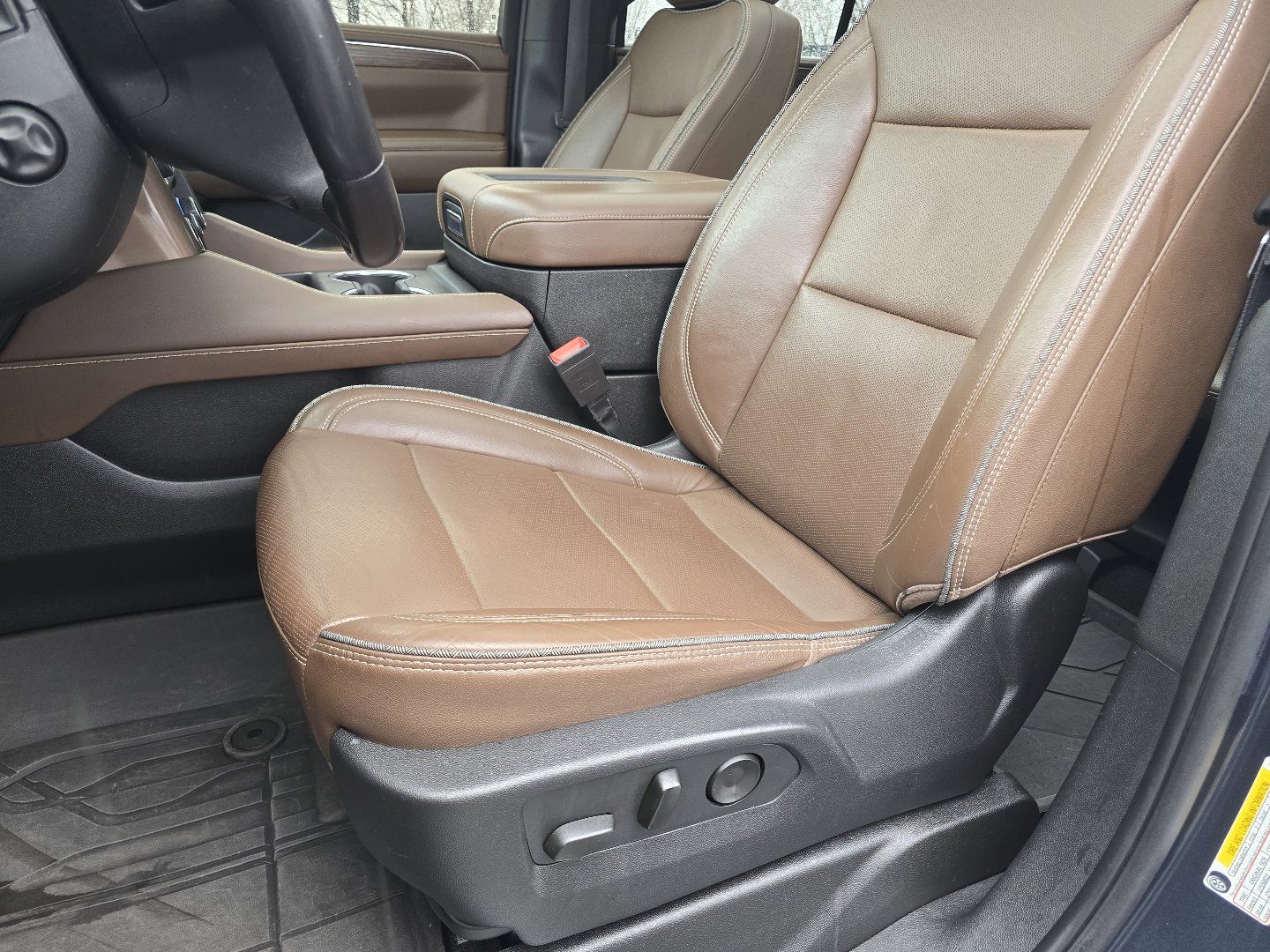 Certified 2022 Chevrolet Tahoe High Country w/ Premium Package image 45