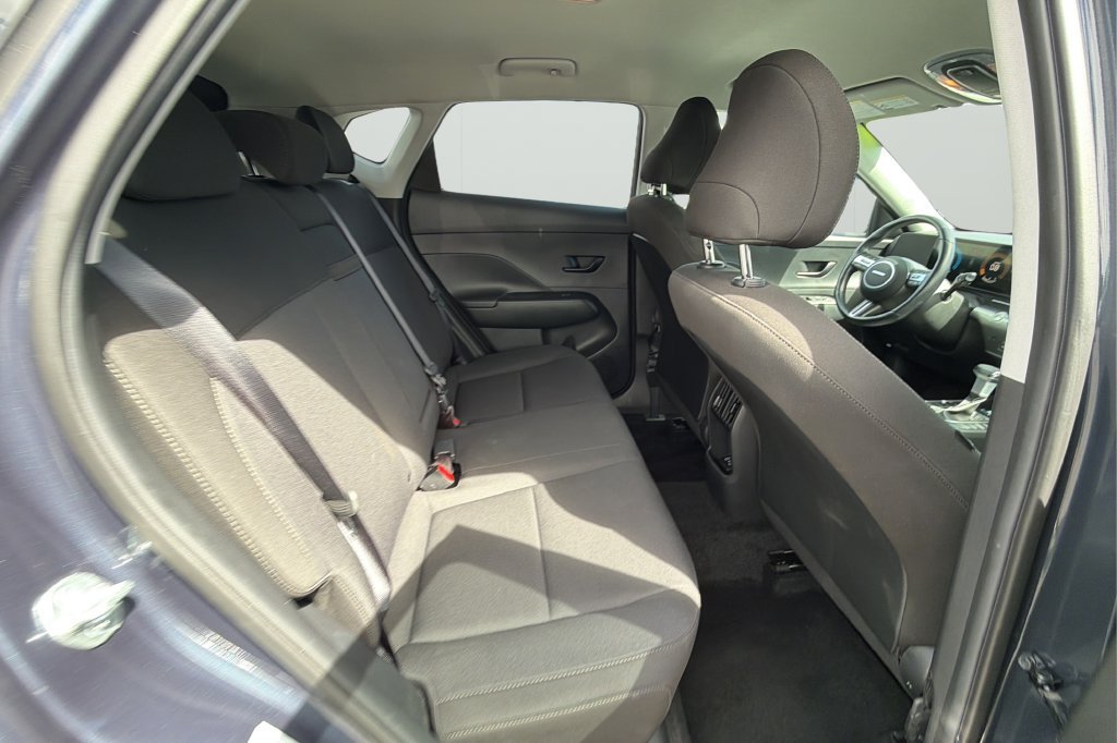 Used 2025 Hyundai Kona SEL FWD image 13