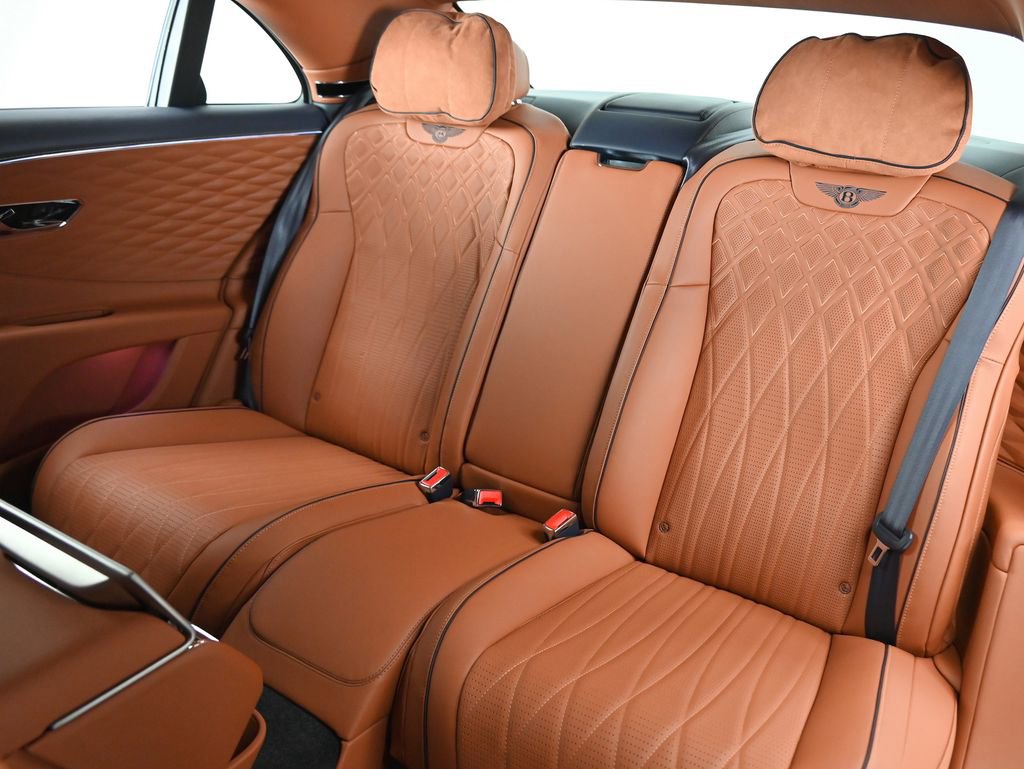Used 2022 Bentley Flying Spur V8 AWD/4WD image 14
