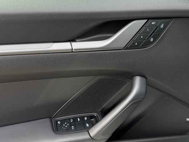 Used 2025 Porsche 911 Carrera image 14