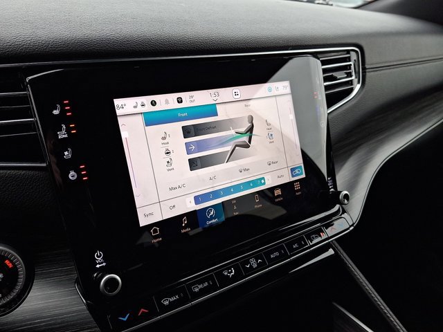 Used 2024 Jeep Wagoneer L Series II w/ Flexible Seating Group image 16