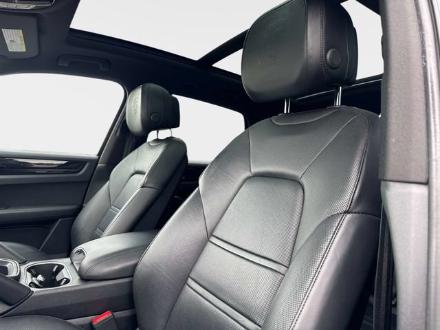 Used 2019 Porsche Cayenne S AWD/4WD image 16