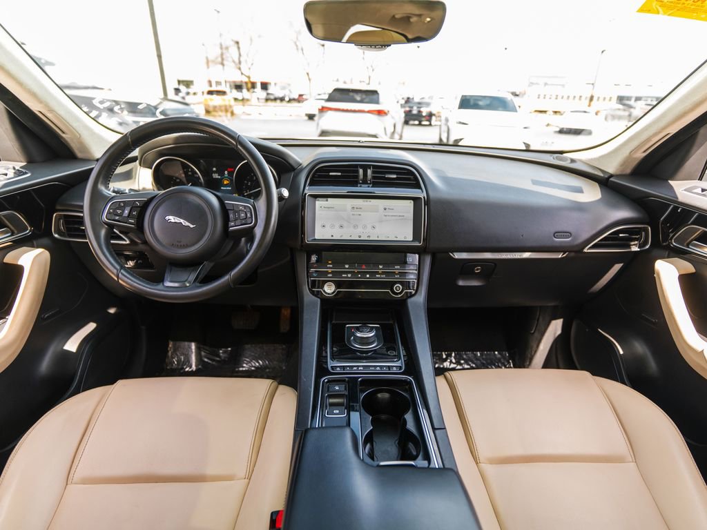 Used 2020 Jaguar F-PACE Premium AWD/4WD image 13