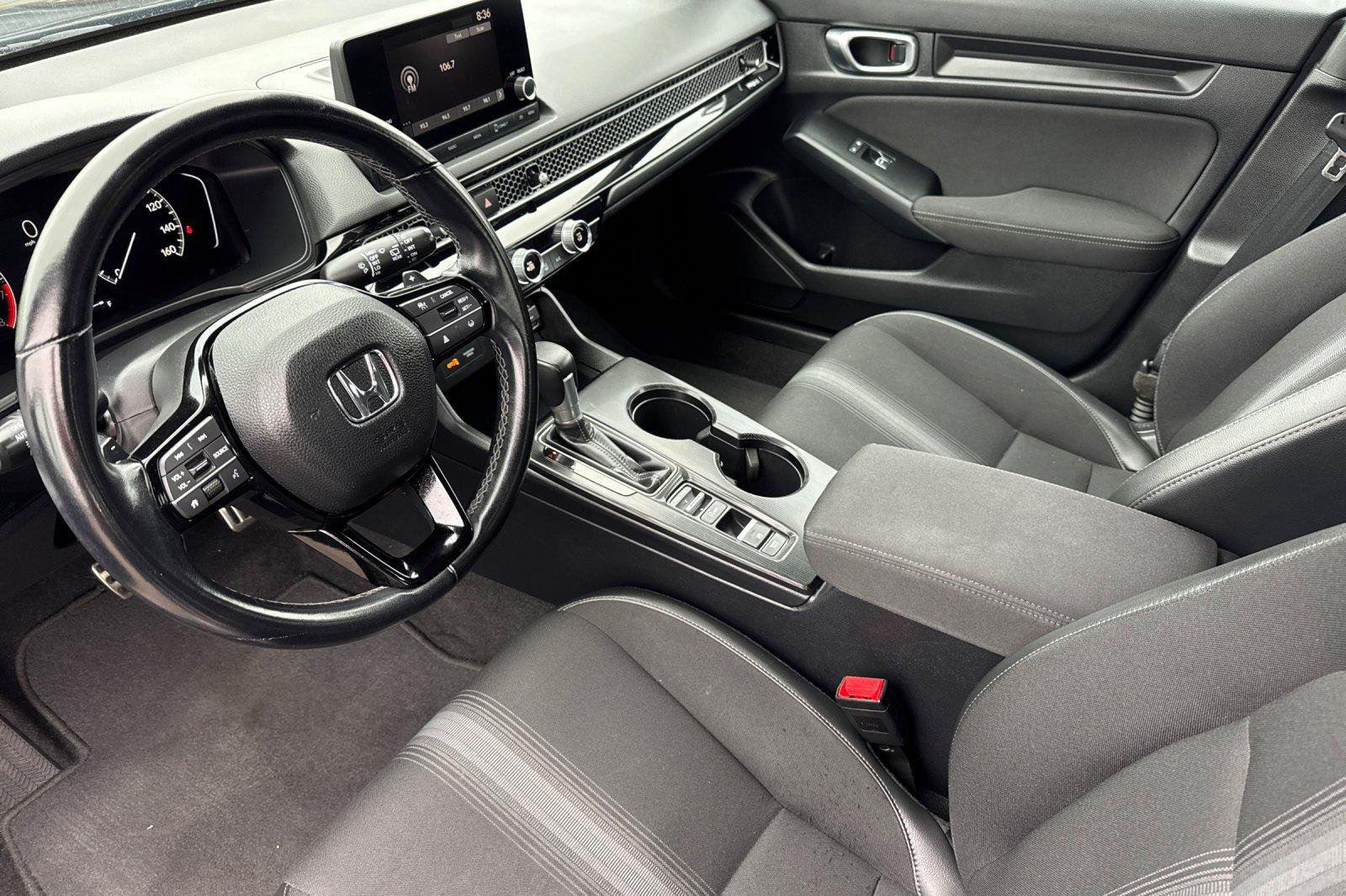 Used 2024 Honda Civic Sport image 2
