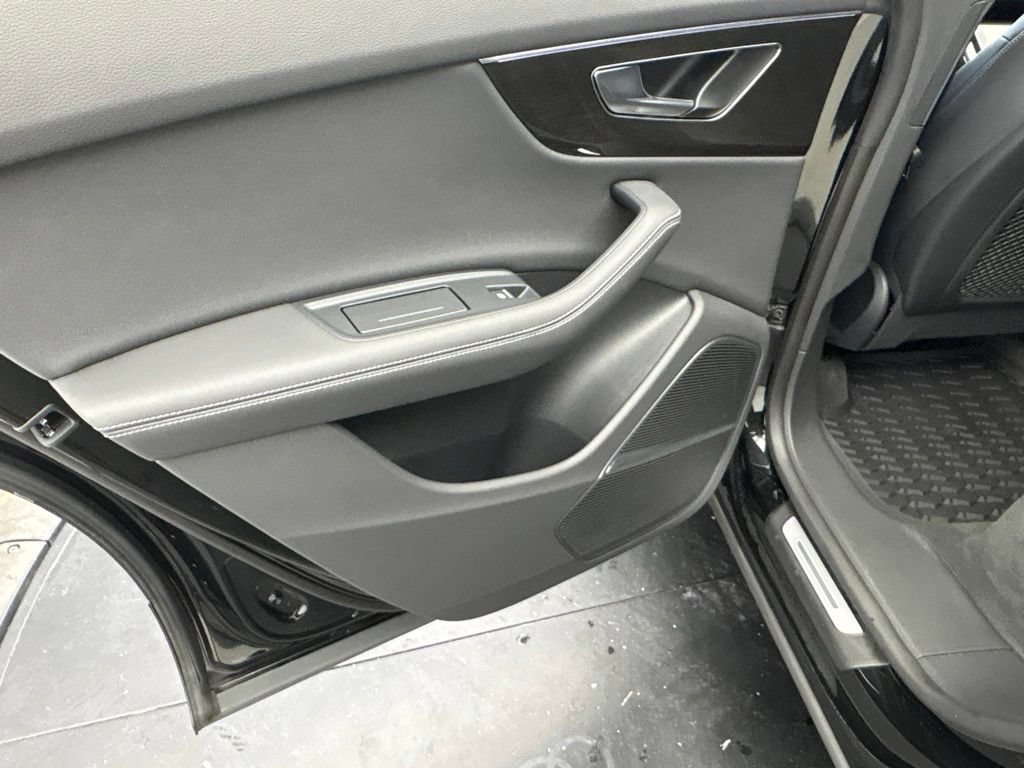 Certified 2025 Audi Q8 Premium Plus AWD/4WD image 18