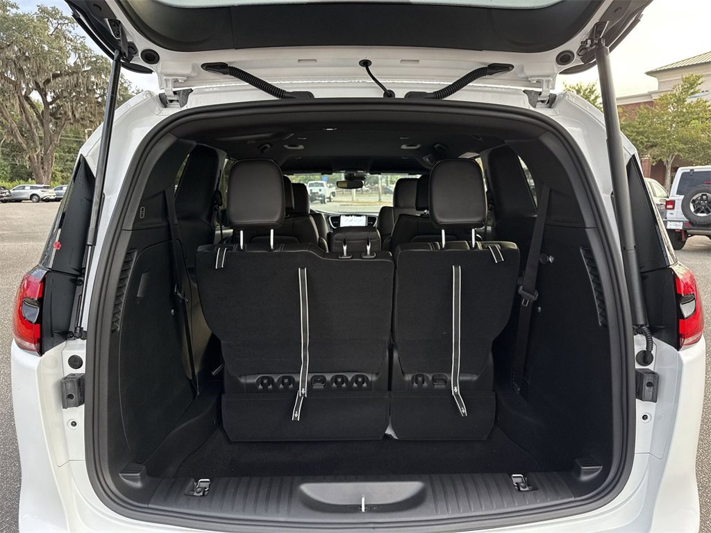 New 2026 Chrysler Pacifica Select image 29
