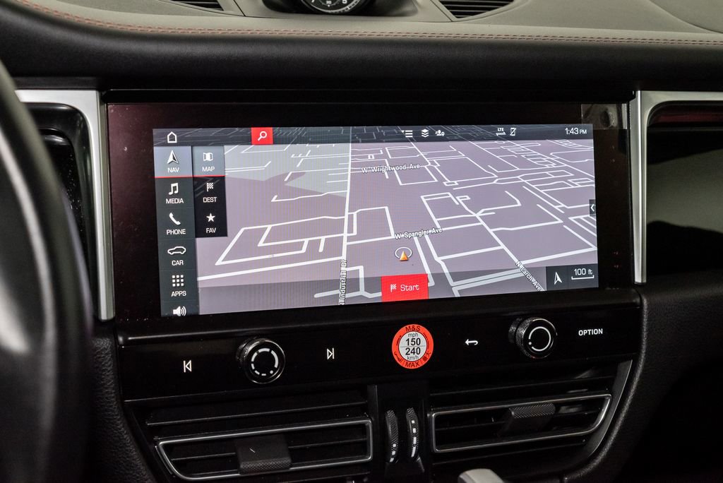 Used 2022 Porsche Macan image 19