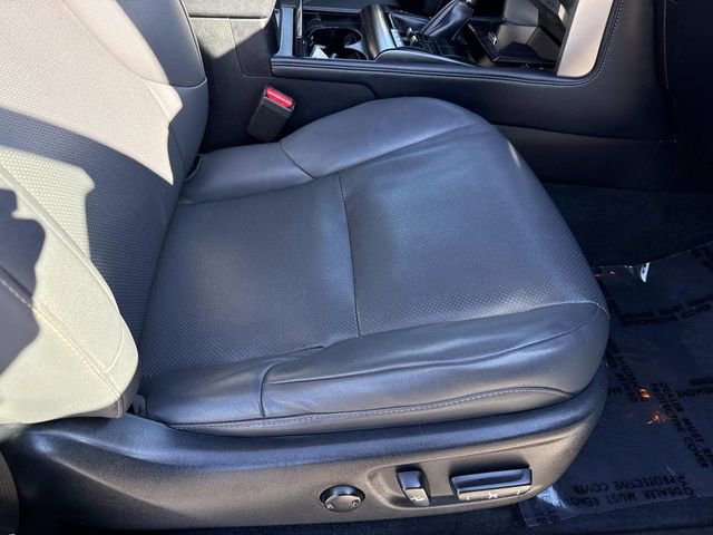 Used 2020 Lexus GX 460 Premium w/ Premium Package image 10