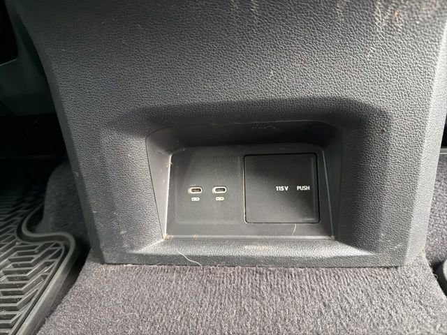 Used 2022 Volkswagen Atlas Cross Sport SE image 32