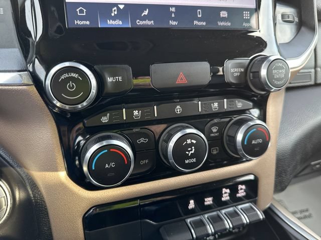 Used 2022 RAM 1500 Laramie AWD/4WD image 23