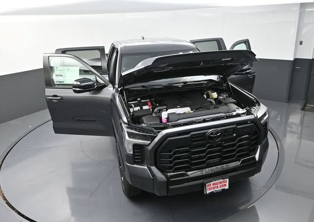 Used 2025 Toyota Tundra Limited w/ TRD Off-Road Package AWD/4WD image 39