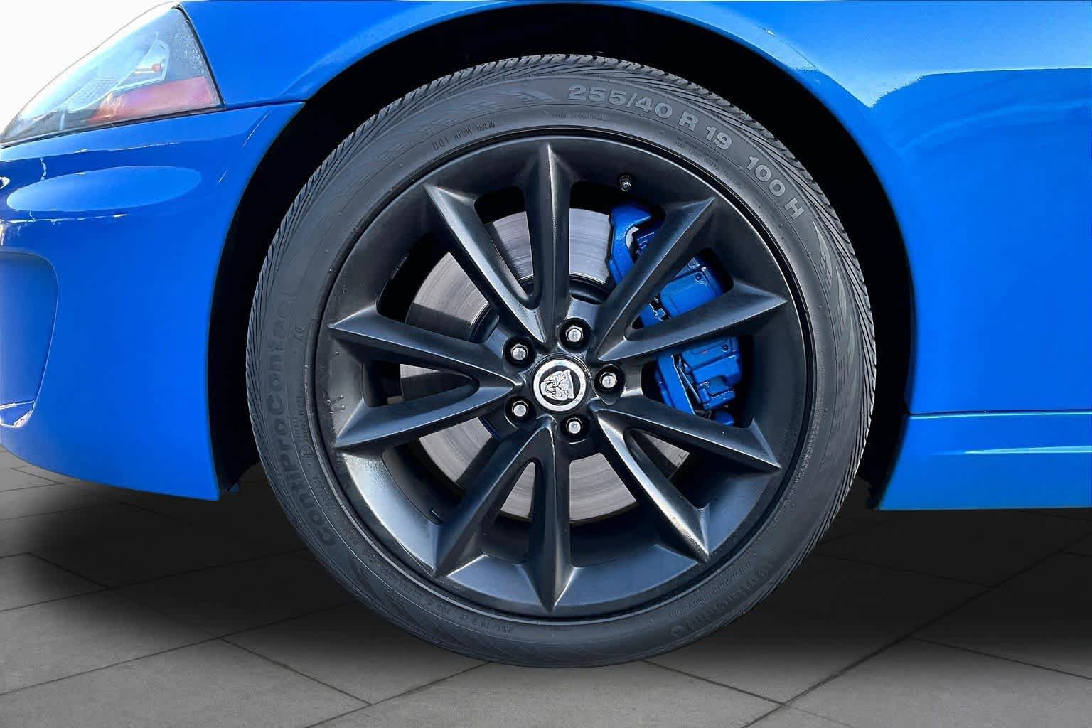 Used 2011 Jaguar XKR R RWD image 10