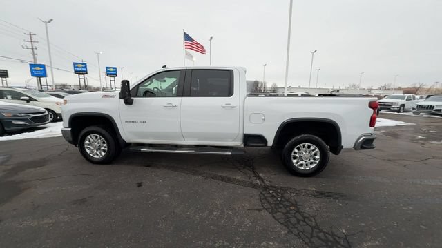 Used 2024 Chevrolet Silverado 2500 LT AWD/4WD image 5