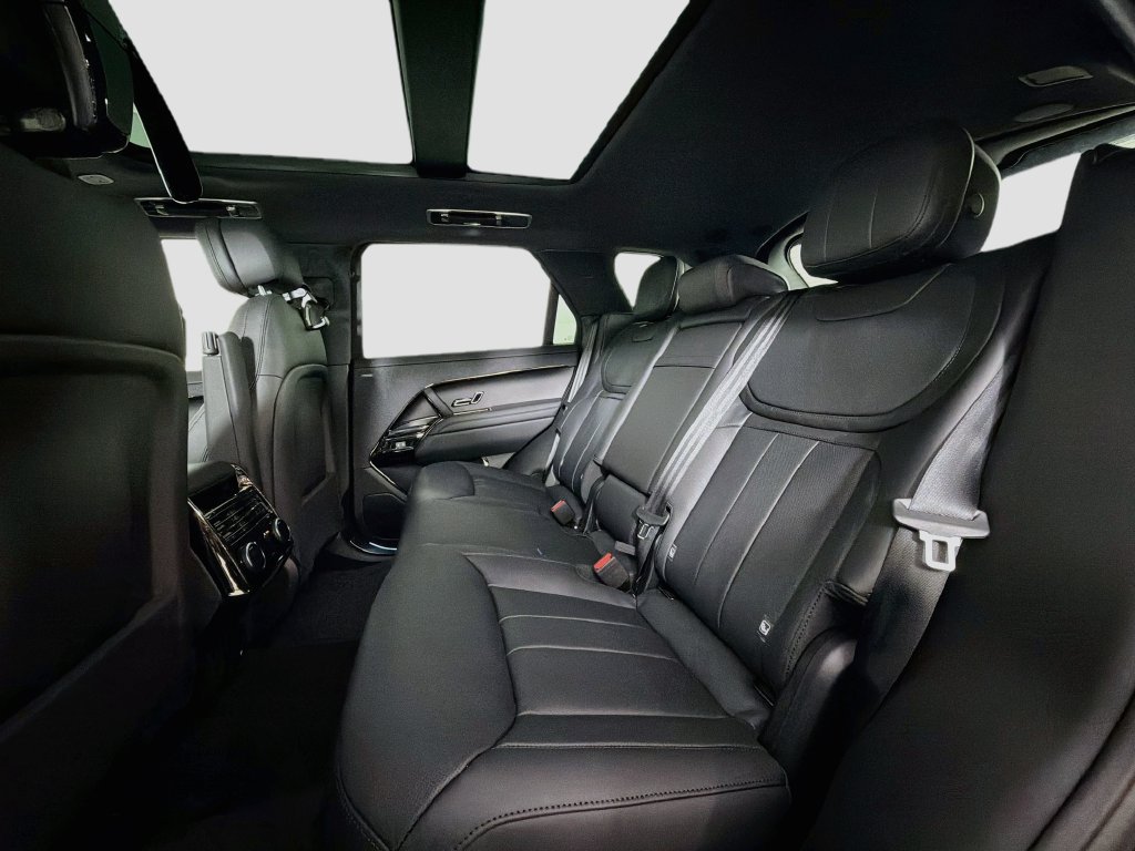 New 2027 Land Rover Range Rover Sport Dynamic SE AWD/4WD image 26