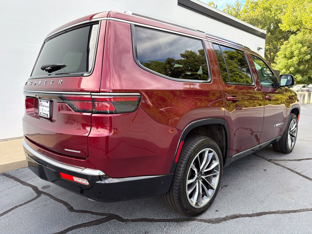Used 2023 Jeep Wagoneer Series III w/ Premium Group I AWD/4WD image 10