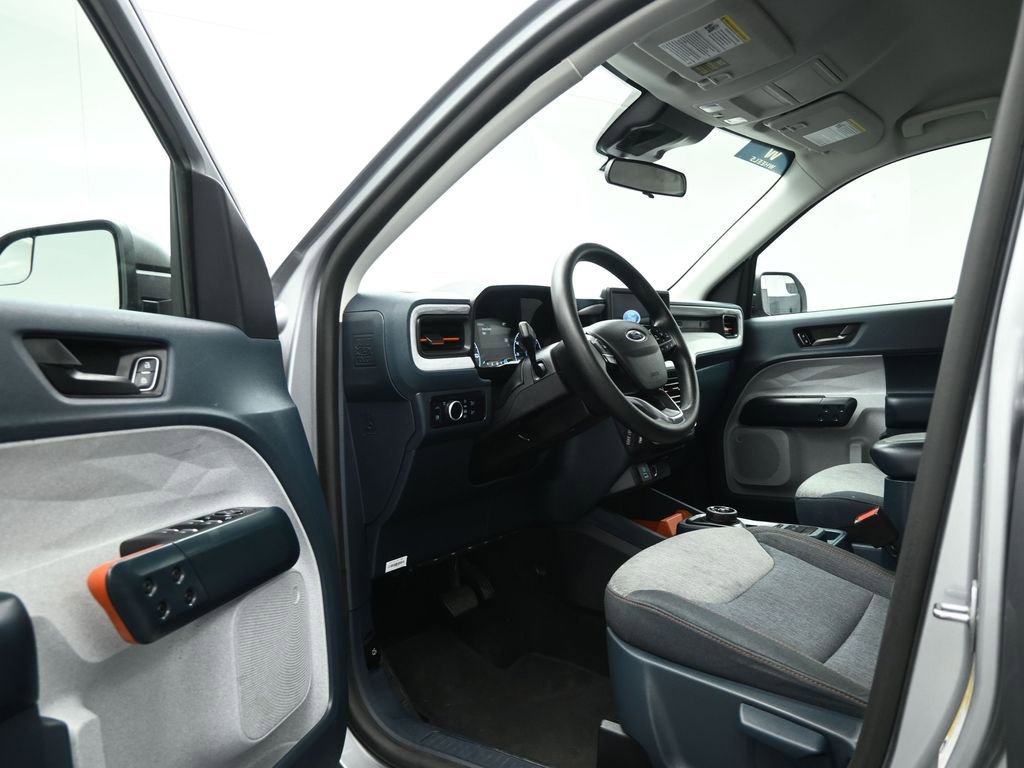 Certified 2024 Ford Maverick XLT image 9