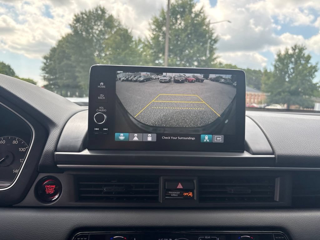 Used 2025 Honda Pilot Touring image 16