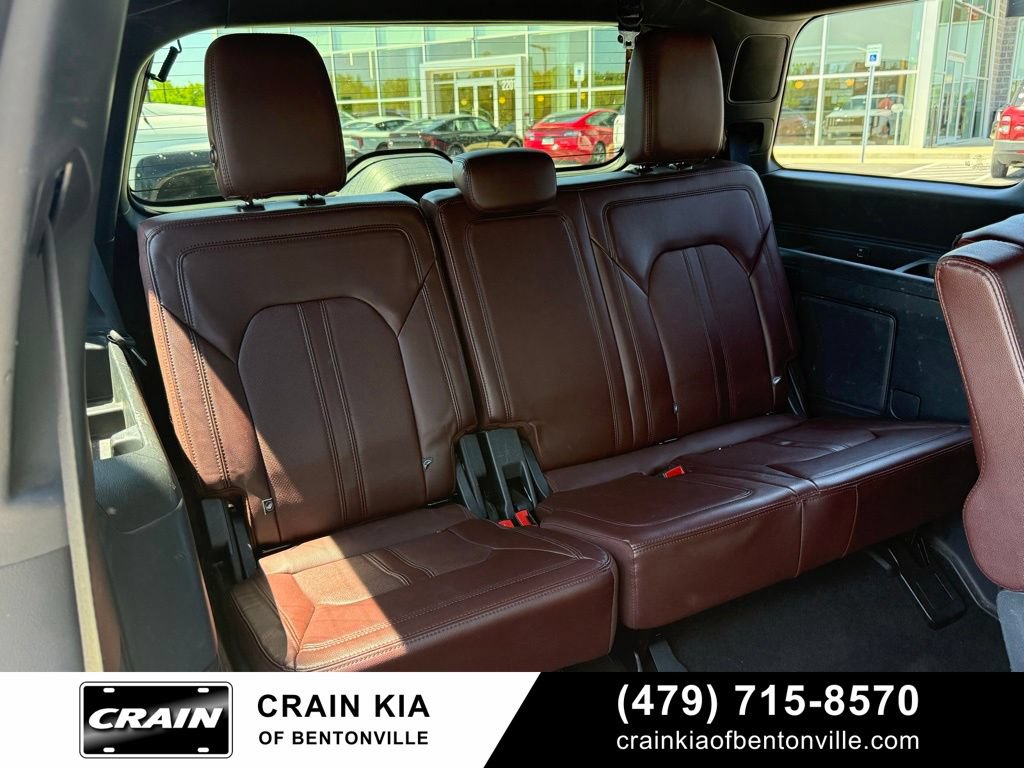 Used 2024 Ford Expedition Limited AWD/4WD image 28