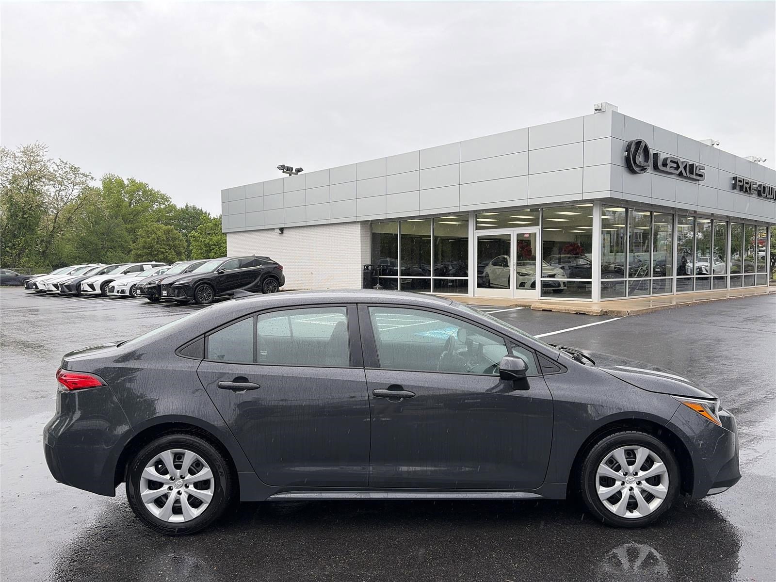 Used 2023 Toyota Corolla LE FWD image 6