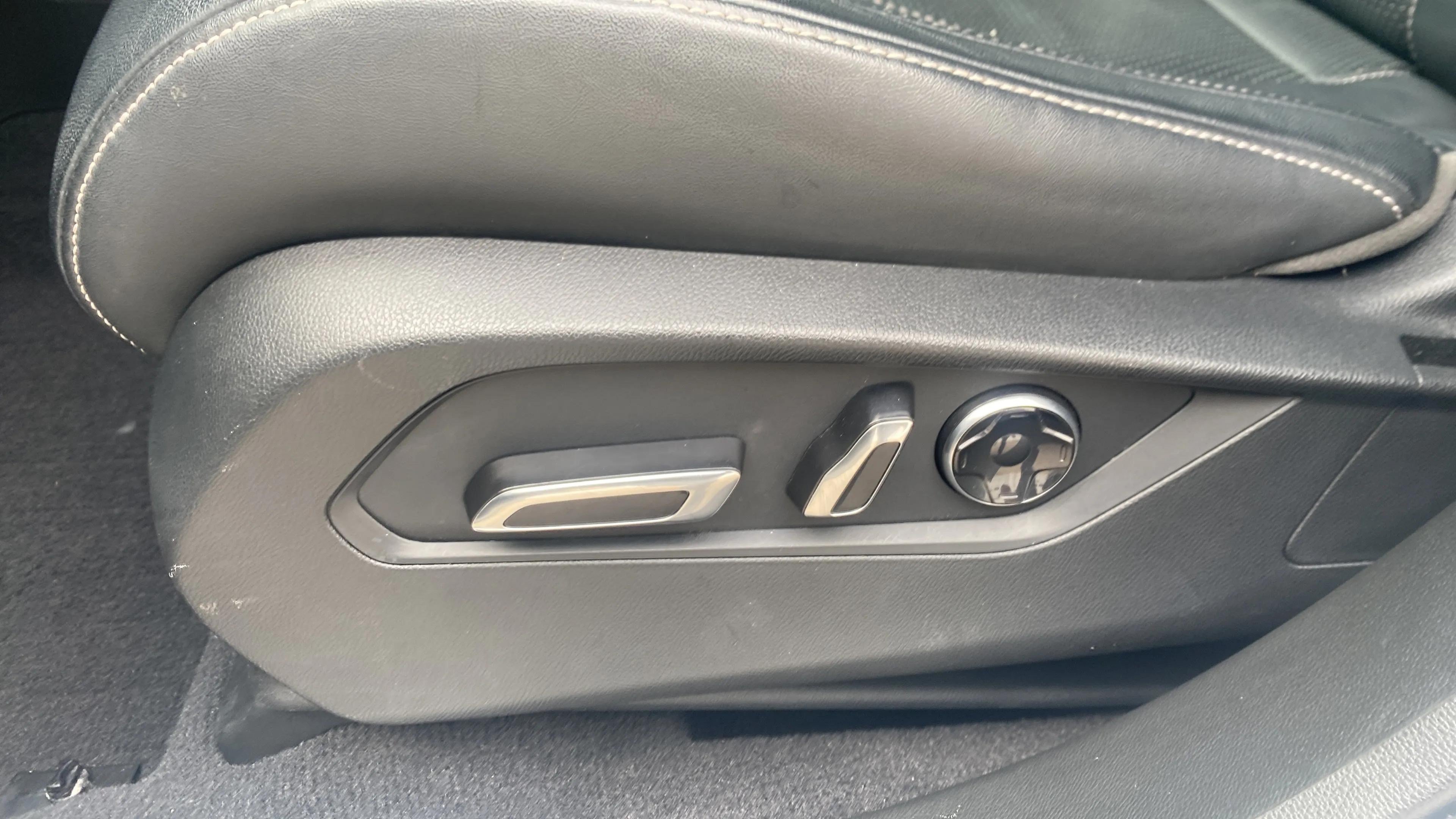 Used 2020 Acura RDX w/ Technology Package FWD image 21