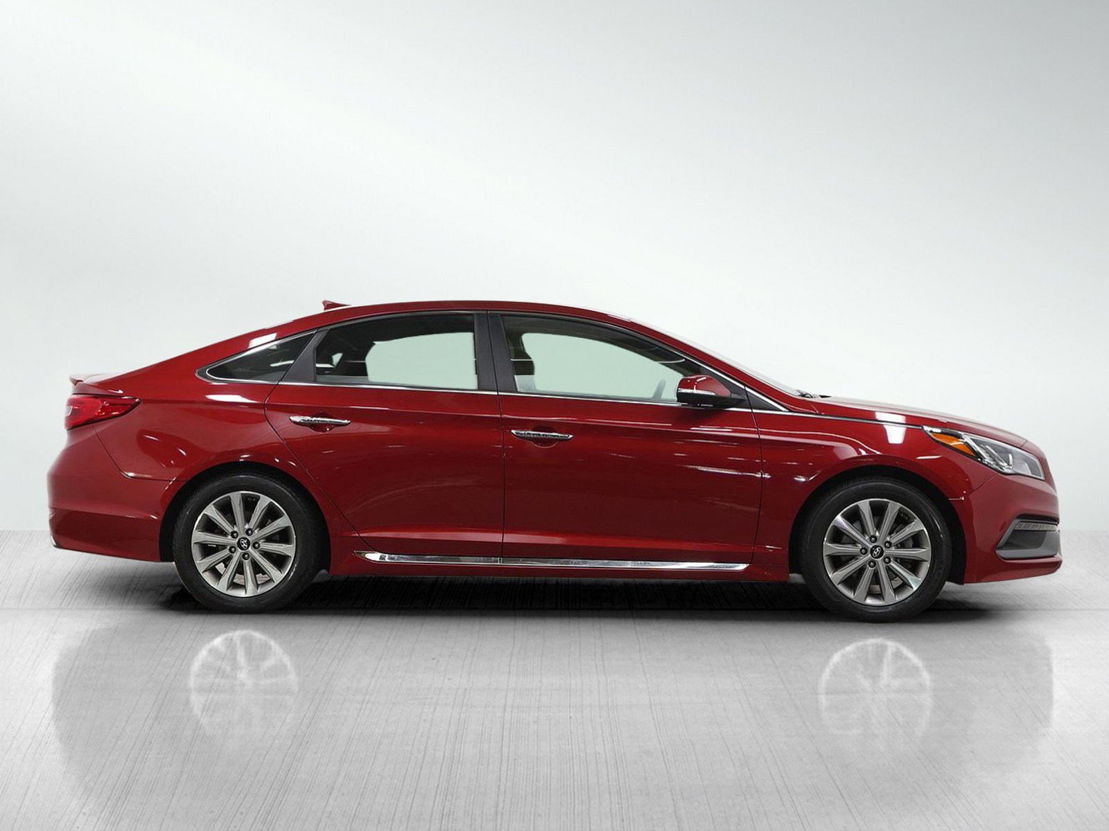Used 2017 Hyundai Sonata Limited w/ Tech Package 03 FWD image 6