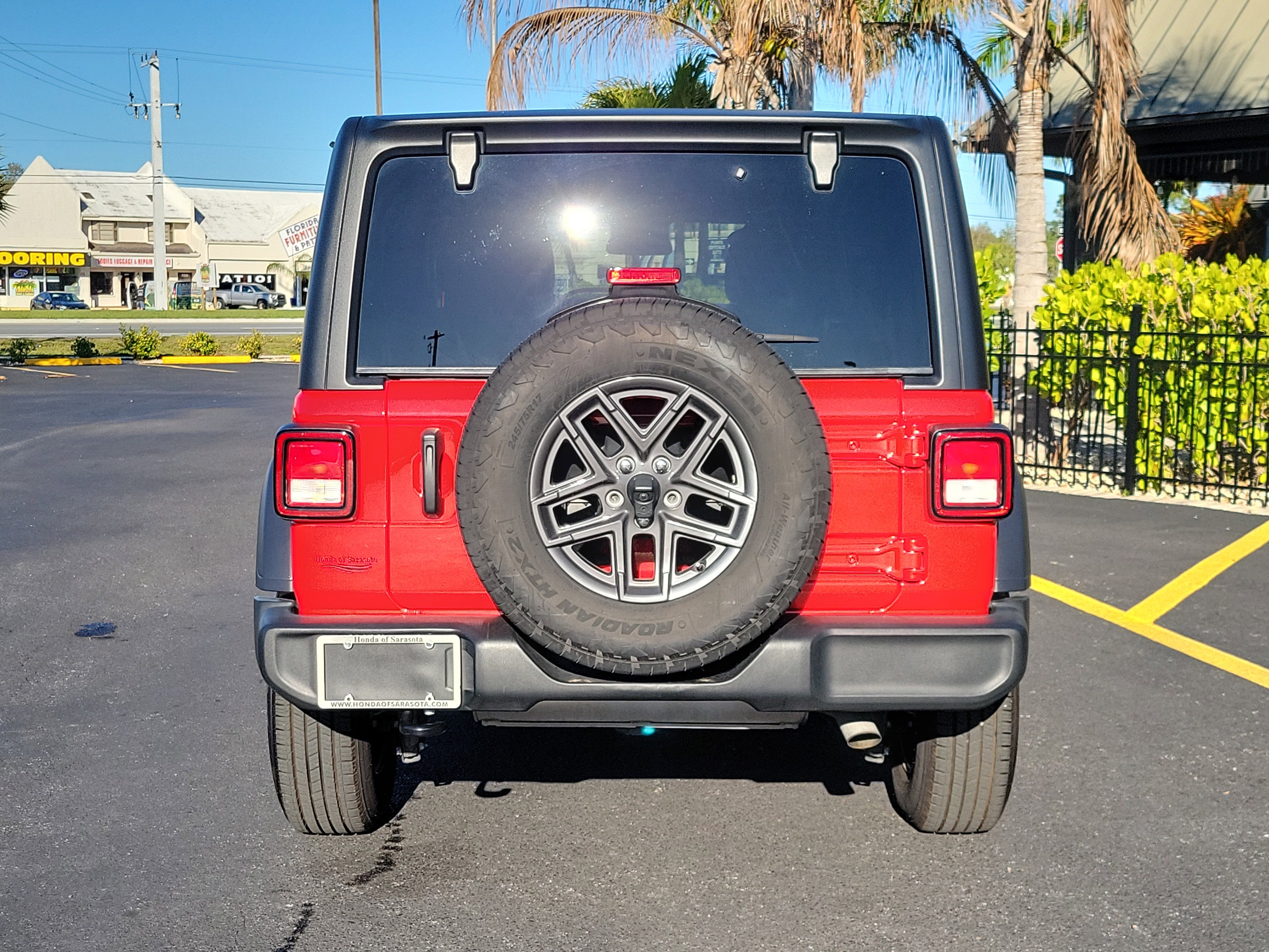 Used 2024 Jeep Wrangler Sport S image 6