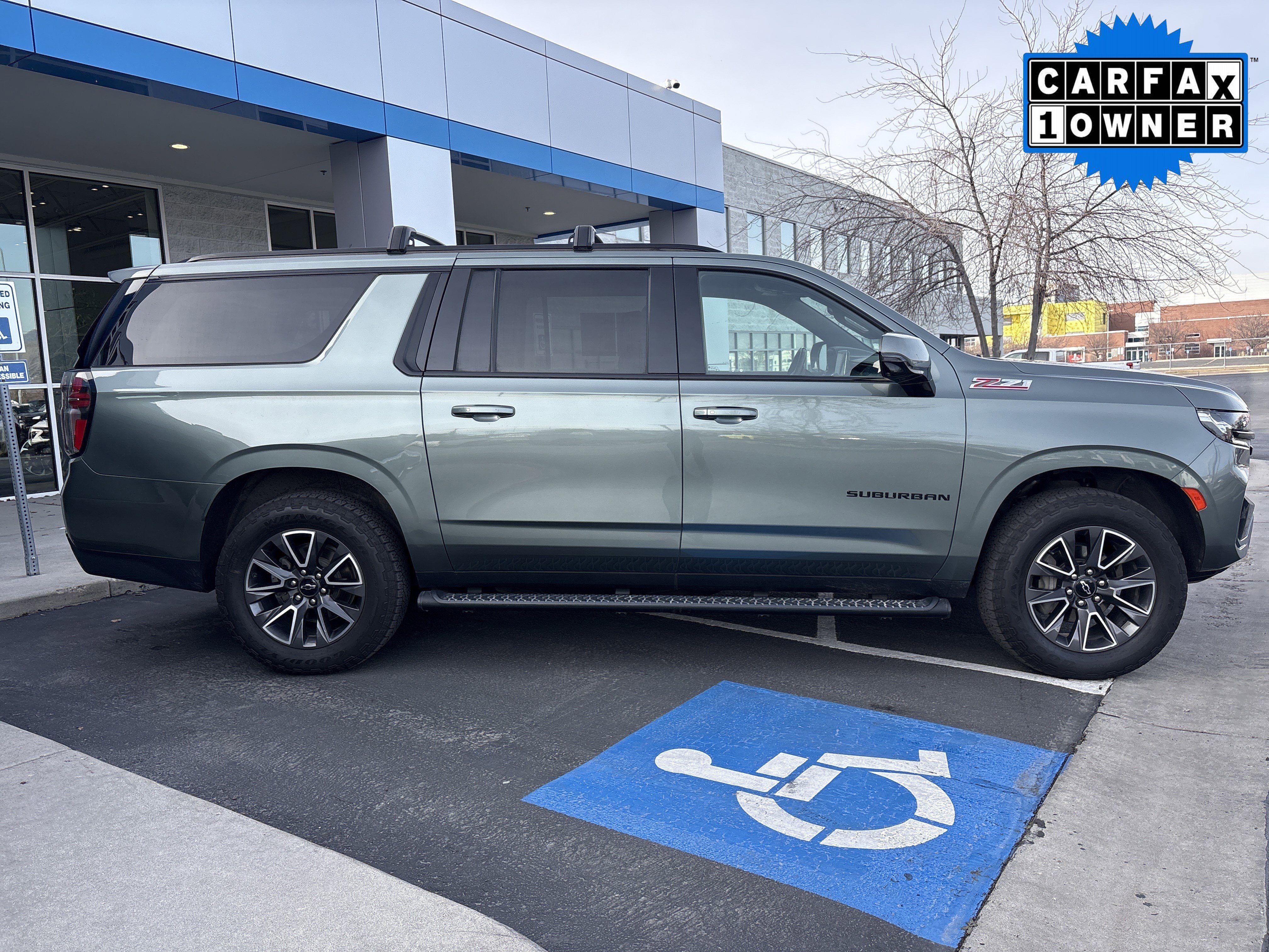 Used 2023 Chevrolet Suburban Z71 w/ Luxury Package image 7