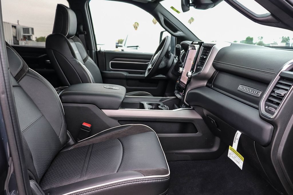 New 2026 RAM 3500 Laramie AWD/4WD image 20