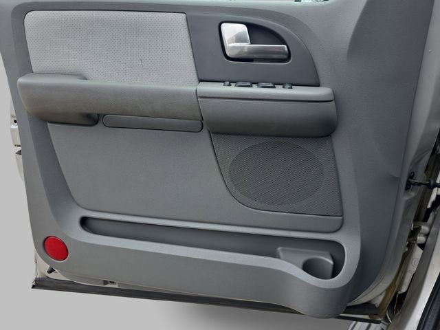 Used 2004 Ford Expedition Eddie Bauer RWD image 25