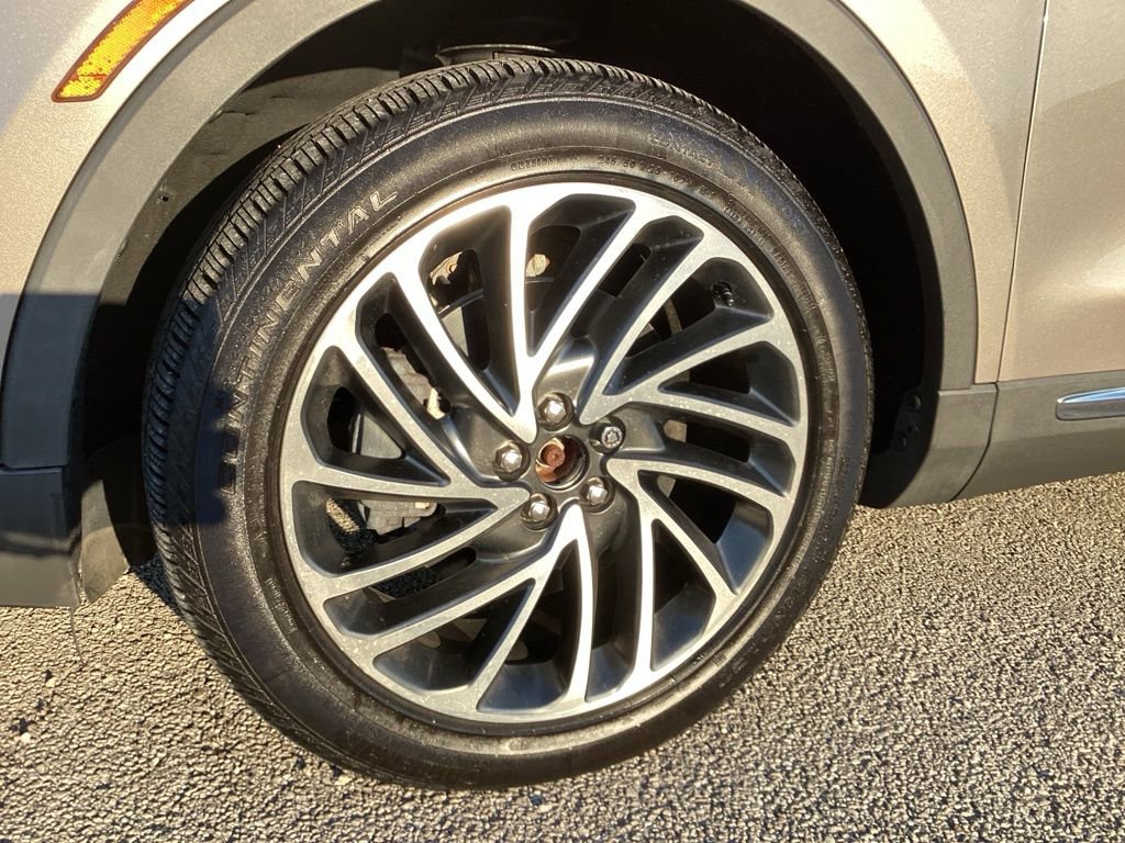 Used 2020 Lincoln Nautilus Reserve w/ Cargo Utility Package image 19