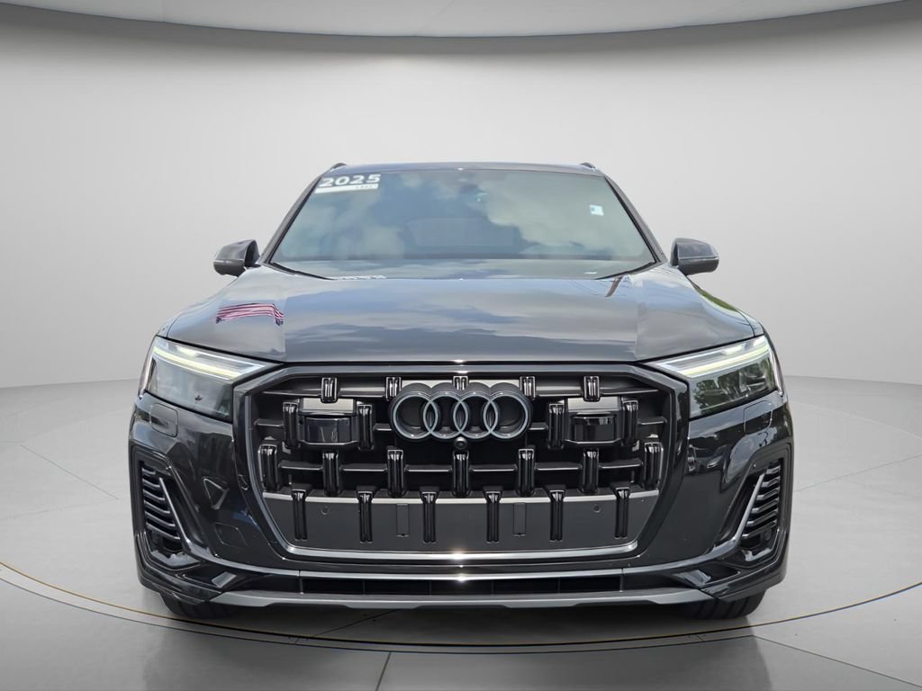 Certified 2025 Audi Q7 2.0T Premium Plus w/ Premium Plus Package AWD/4WD image 4