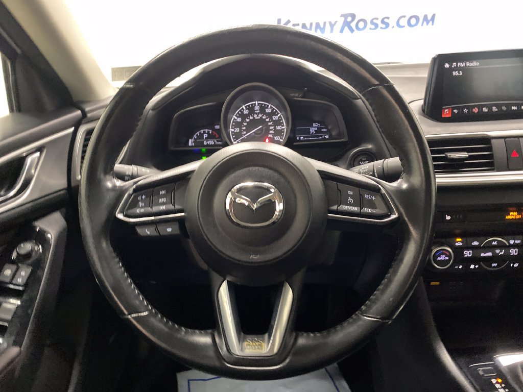 Used 2018 MAZDA MAZDA3 Touring FWD image 27