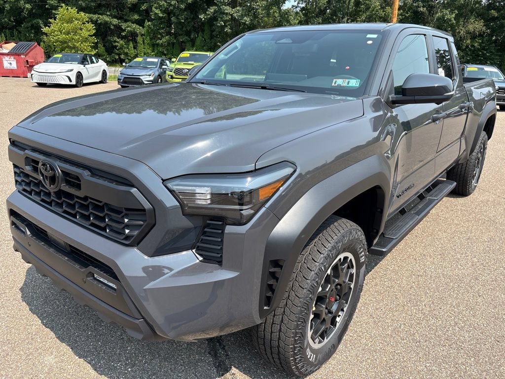 Used 2026 Toyota Tacoma 4x4 Double Cab image 2