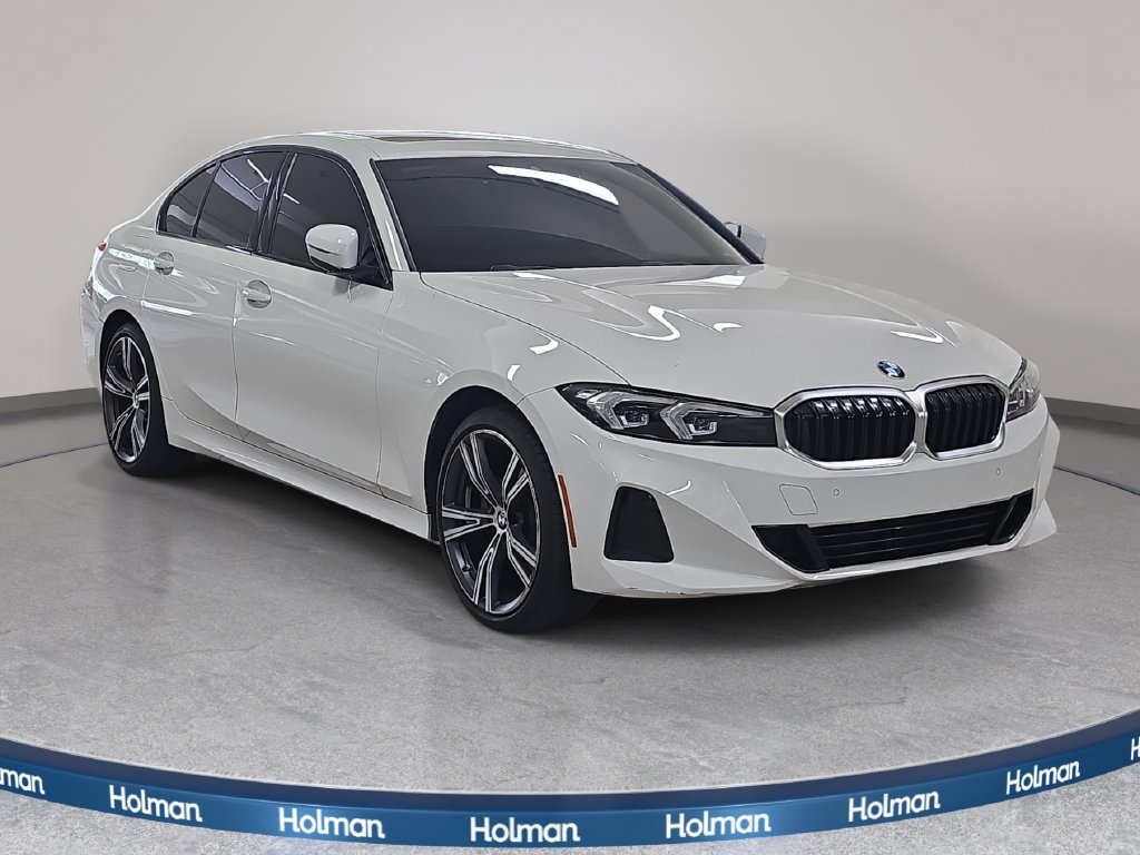 Used 2023 BMW 330i Sedan w/ Driving Assistance Package RWD image 3