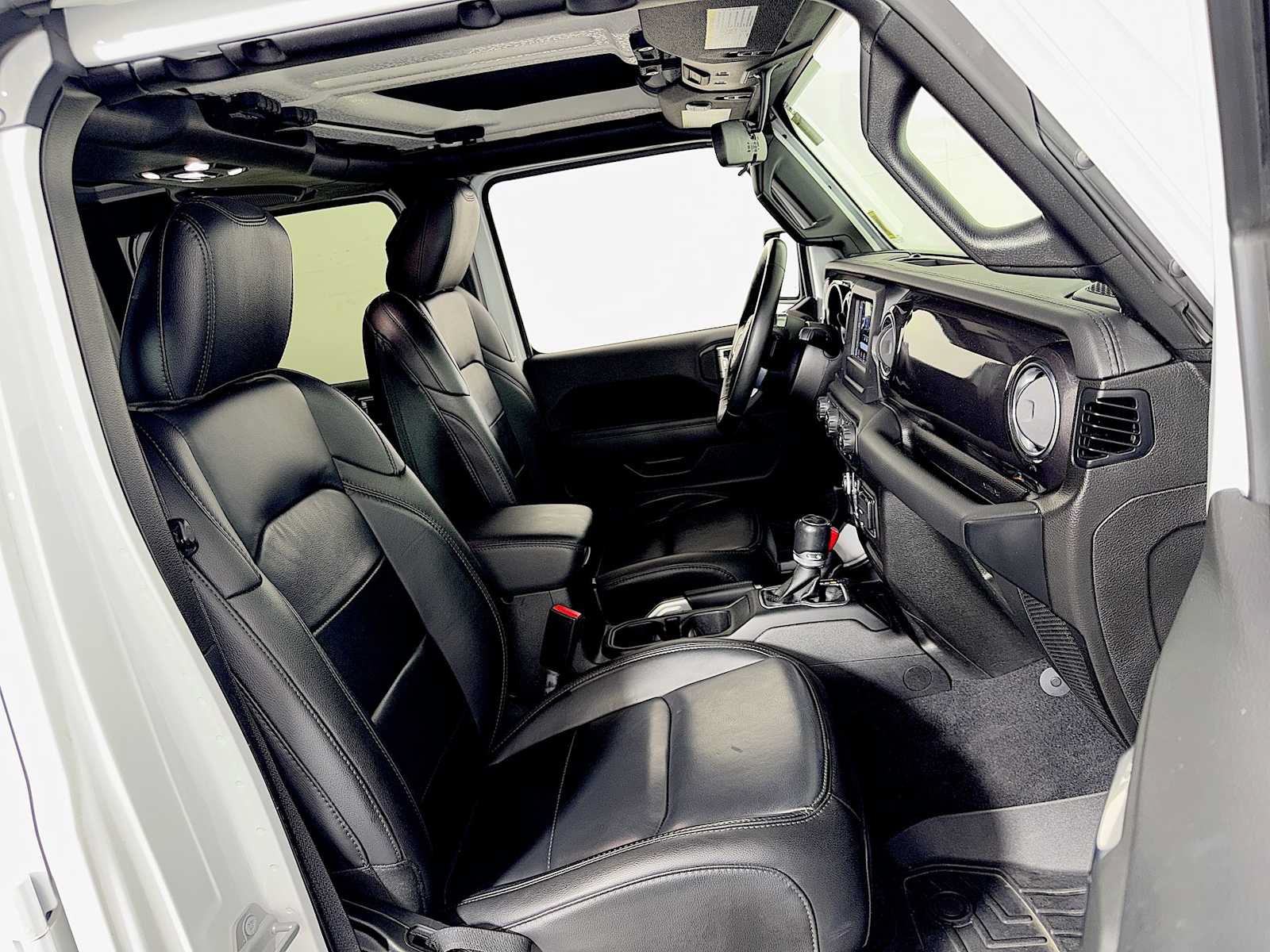 Used 2021 Jeep Wrangler Unlimited Sahara AWD/4WD image 23