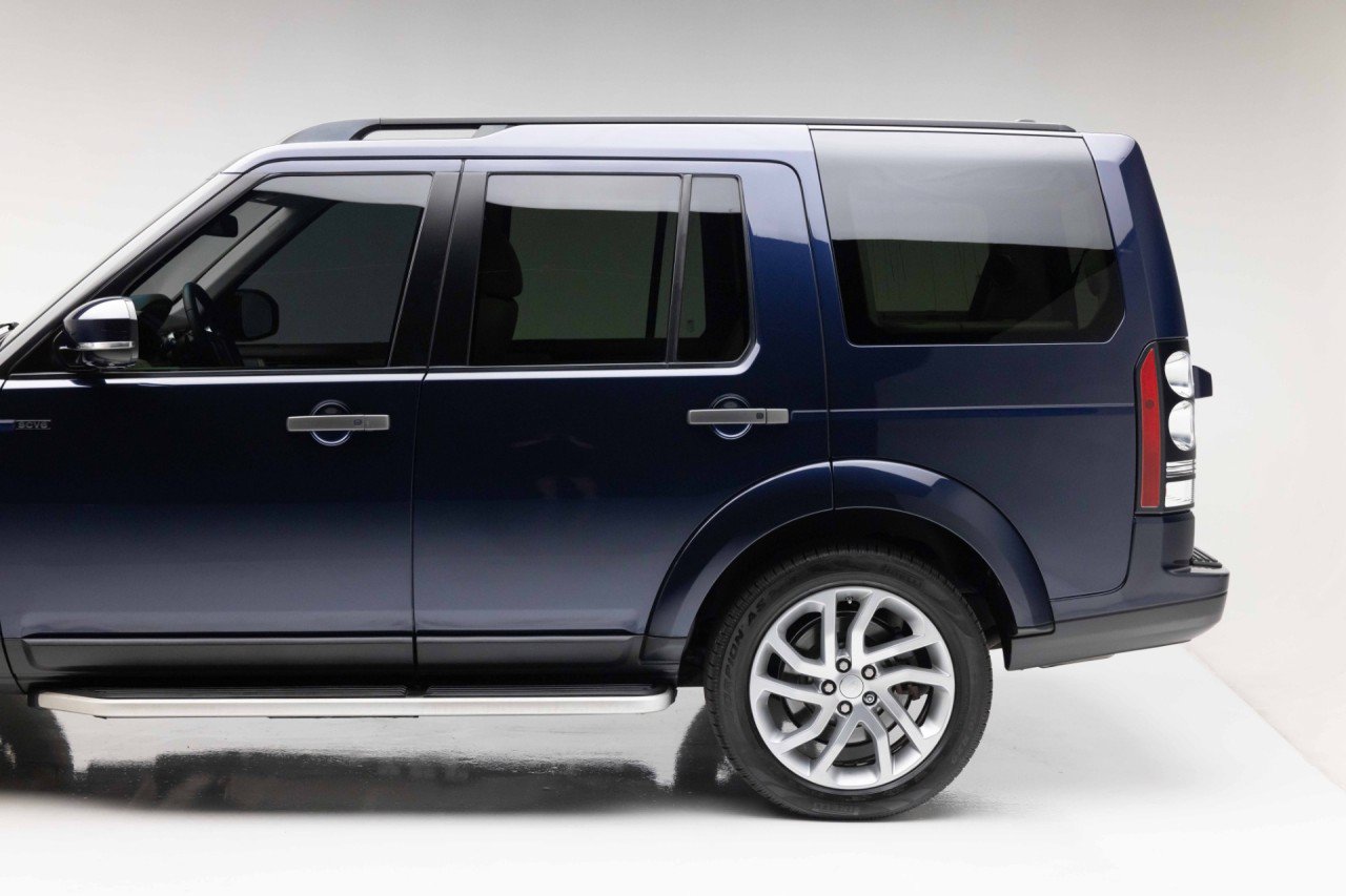 Used 2016 Land Rover LR4 HSE AWD/4WD image 19