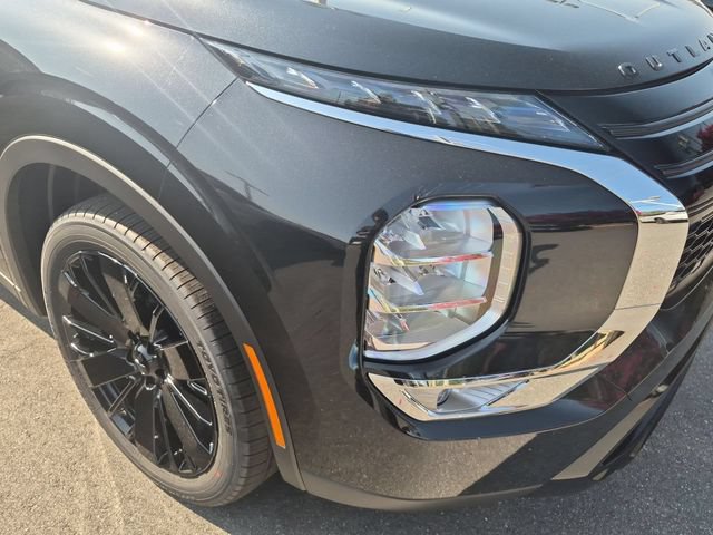 New 2026 Mitsubishi Outlander LE FWD image 9
