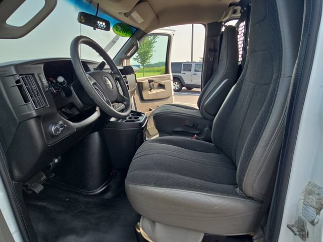 Used 2022 Chevrolet Express 2500 w/ Driver Convenience Package RWD image 9