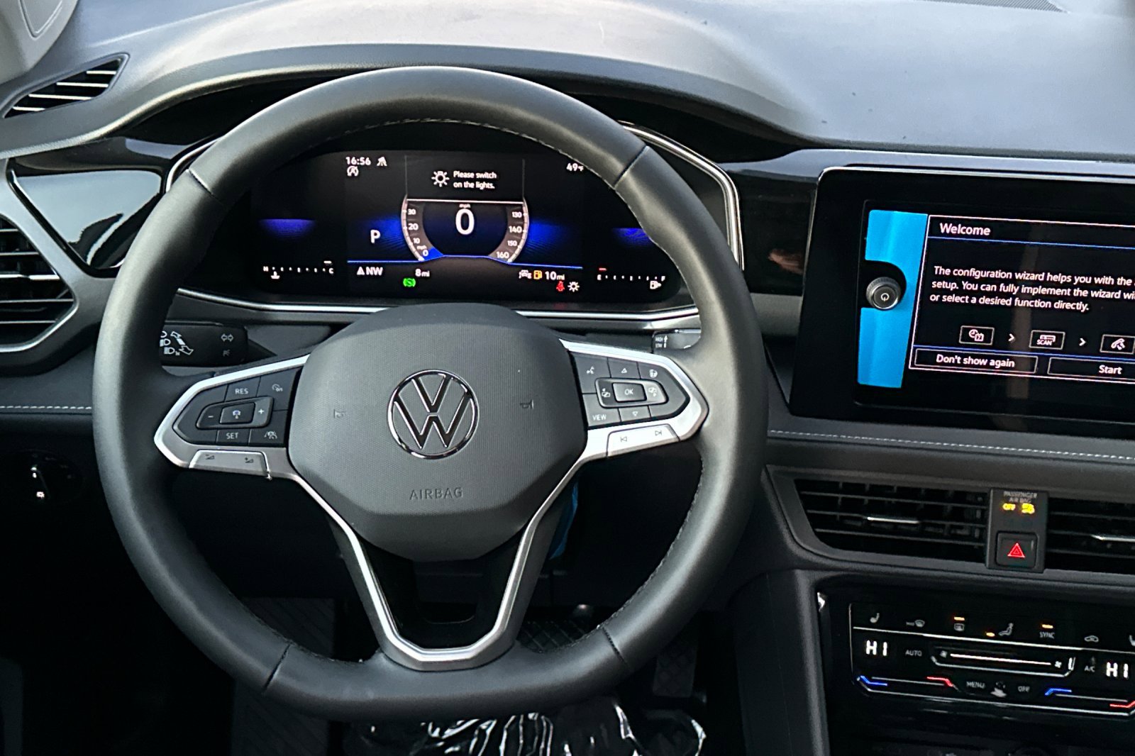 New 2026 Volkswagen Taos SE image 14